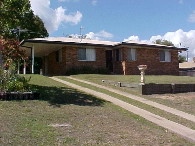 4 Poole Street, Kawana QLD 4701